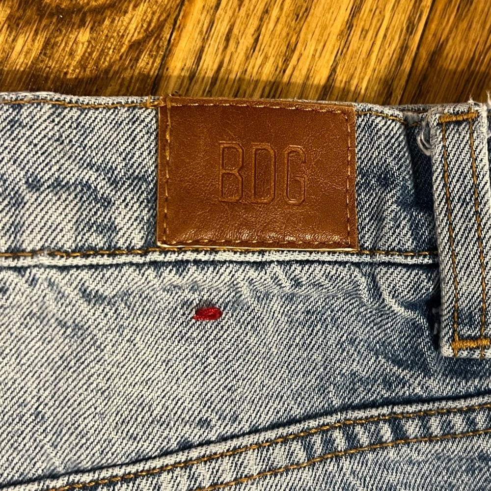 BDG Faded Blue Frayed Hem Jean Shorts - Picture 4 of 6